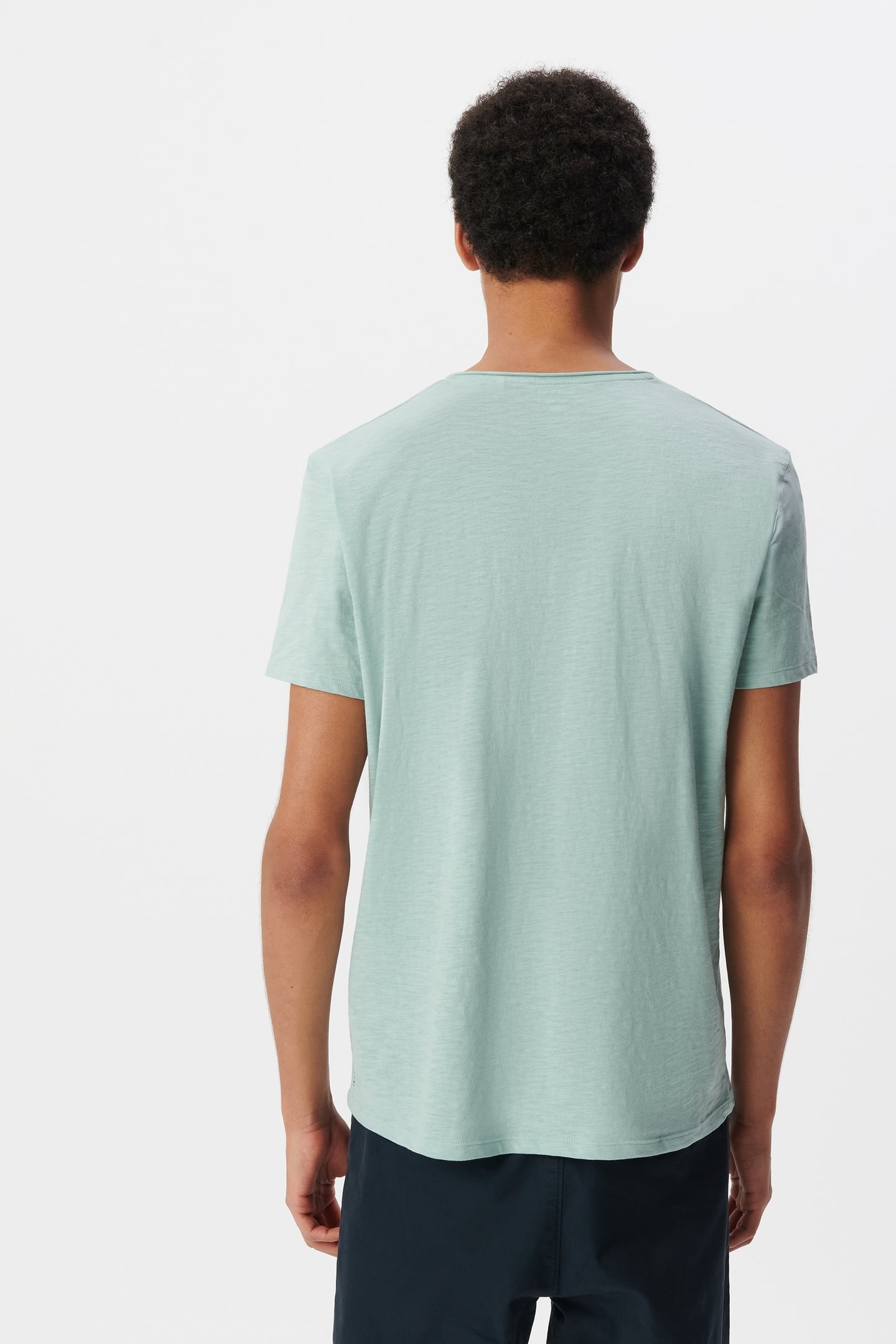 GREY BLUE ORGANIC COTTON ESSENTIAL V-NECK T-SHIRT 3