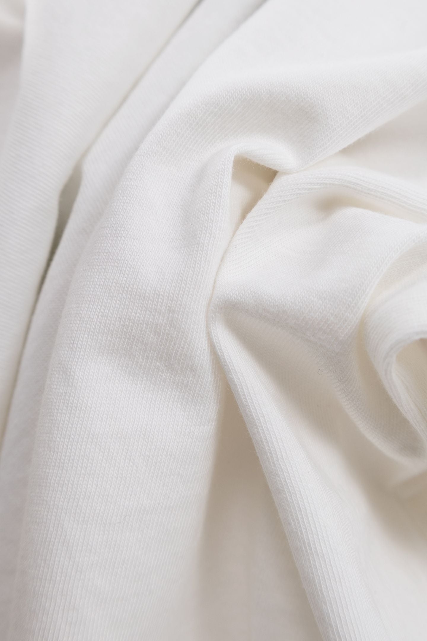 WHITE V-NECK T-SHIRT WITH SKULL IMAGE 4