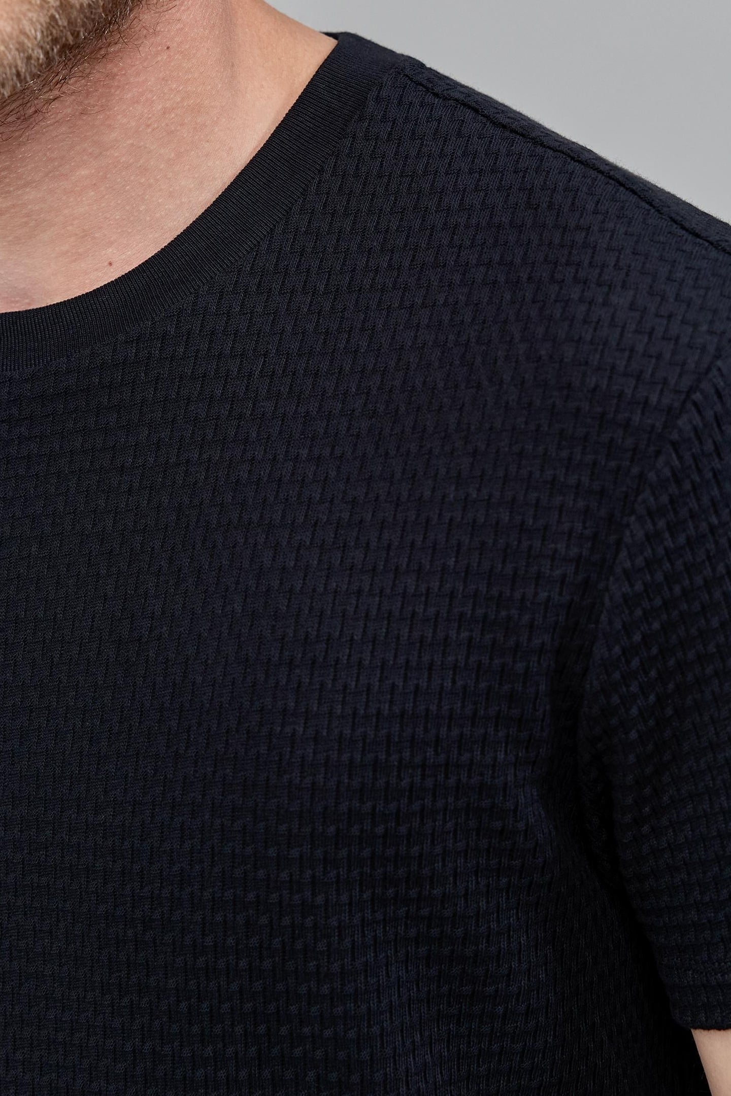 BLACK ORGANIC COTTON DECORATIVE JACQUARD T-SHIRT 5