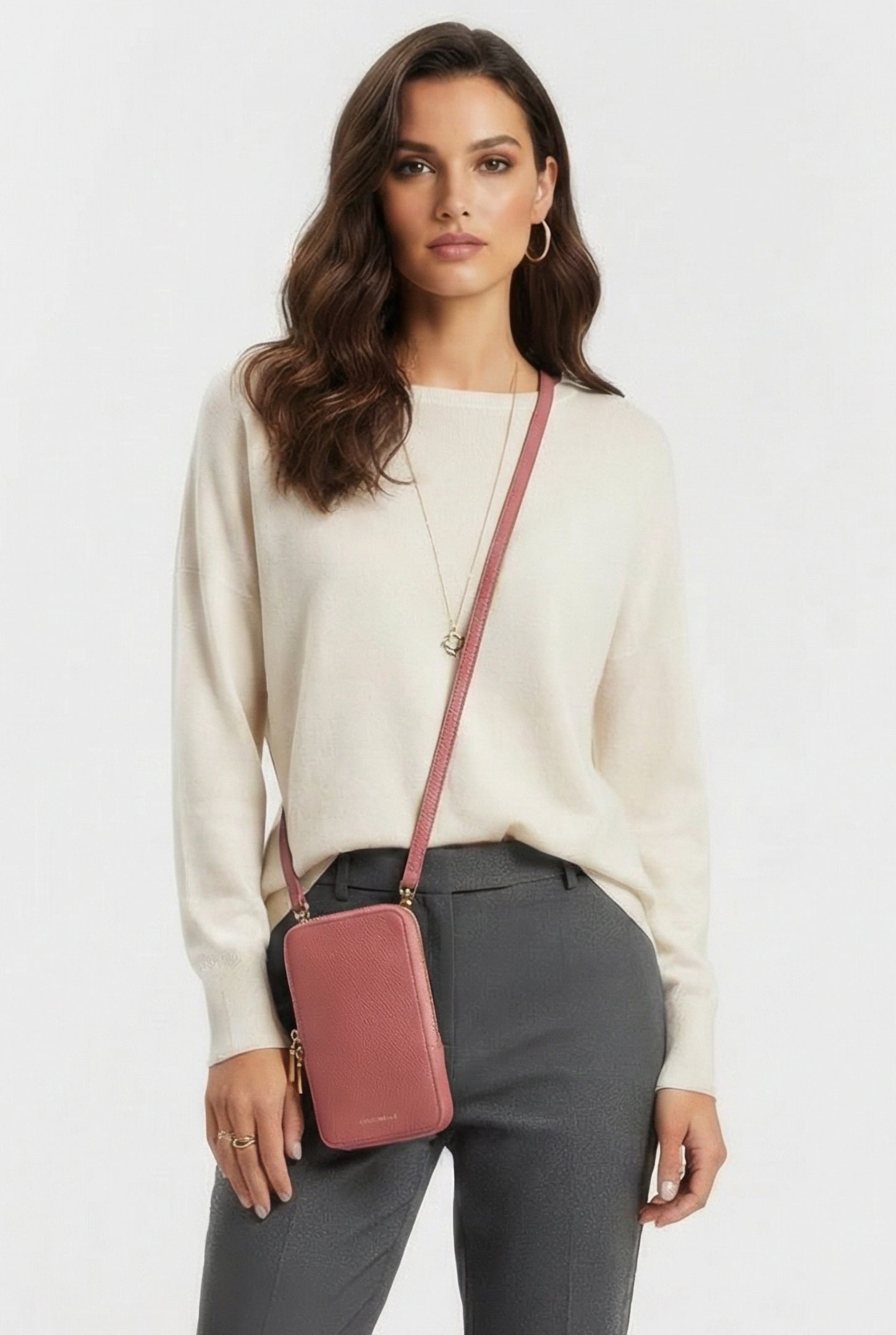 LEATHER PHONE HOLDER IN PINK 1