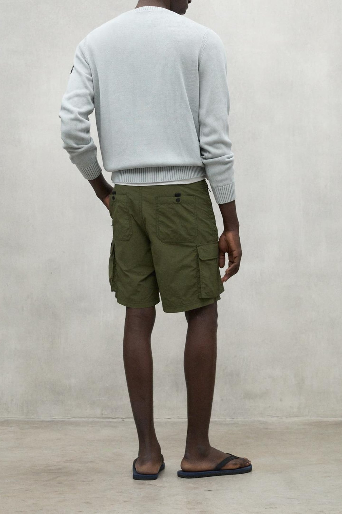 ALISTEALF SHORTS ARMY GREEN 2