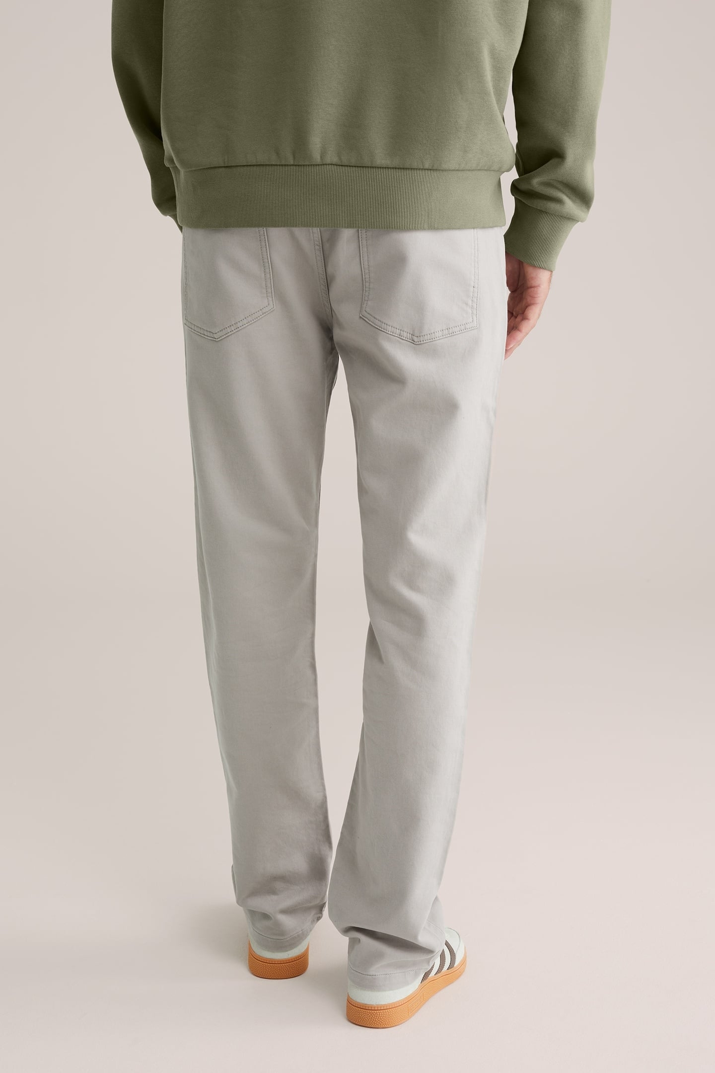 5-POCKET MID WAIST LIGHT GREY 2