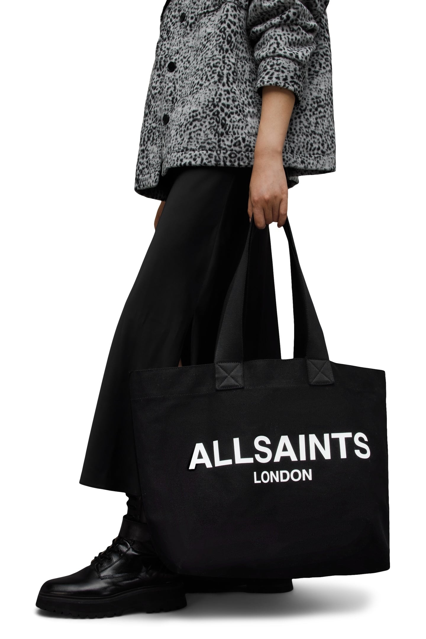 ALI CANVAS E/W TOTE BLACK/WHITE 6