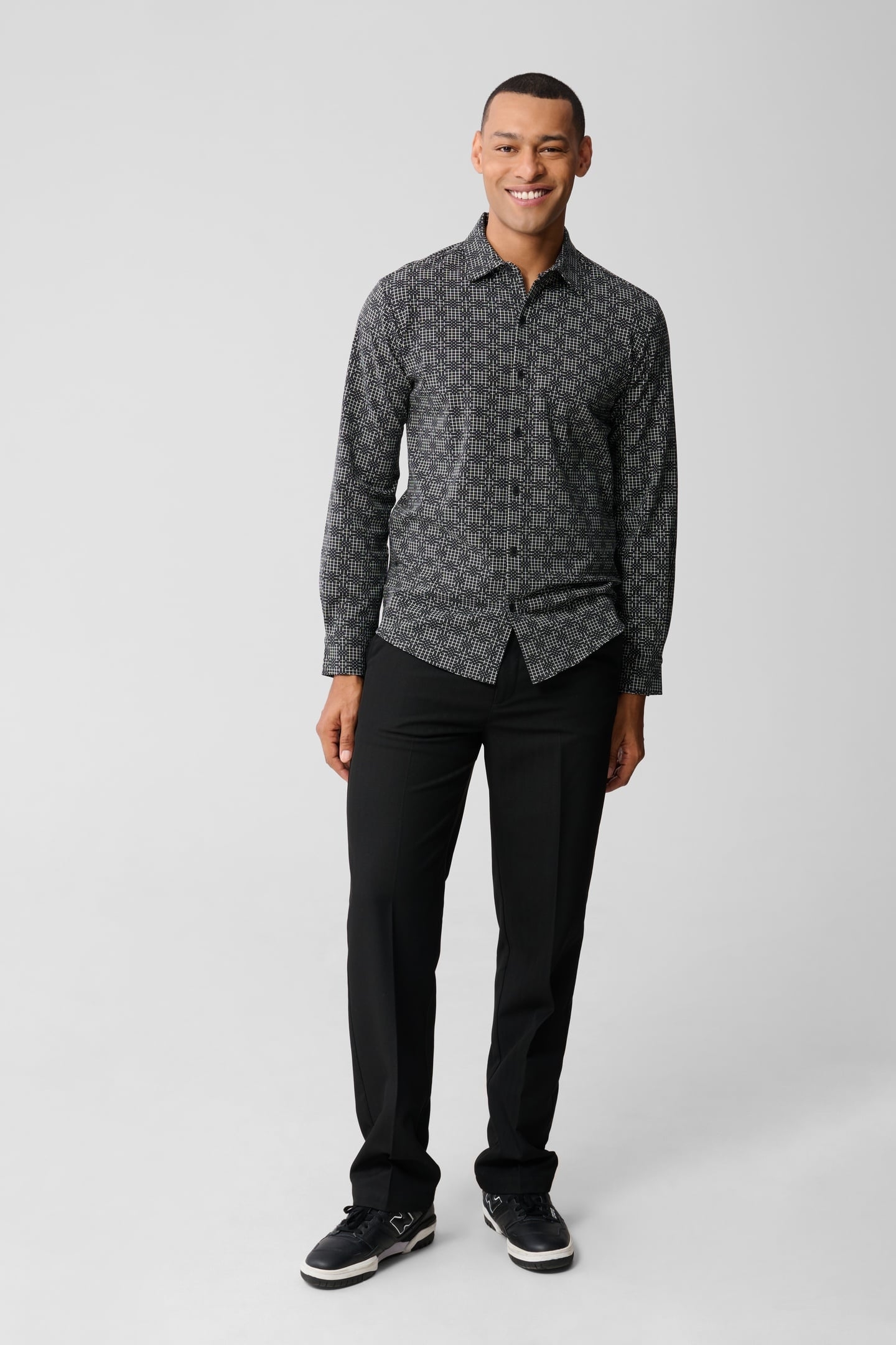 MA-SBPRINTED LOGO SHIRT BLACK 2