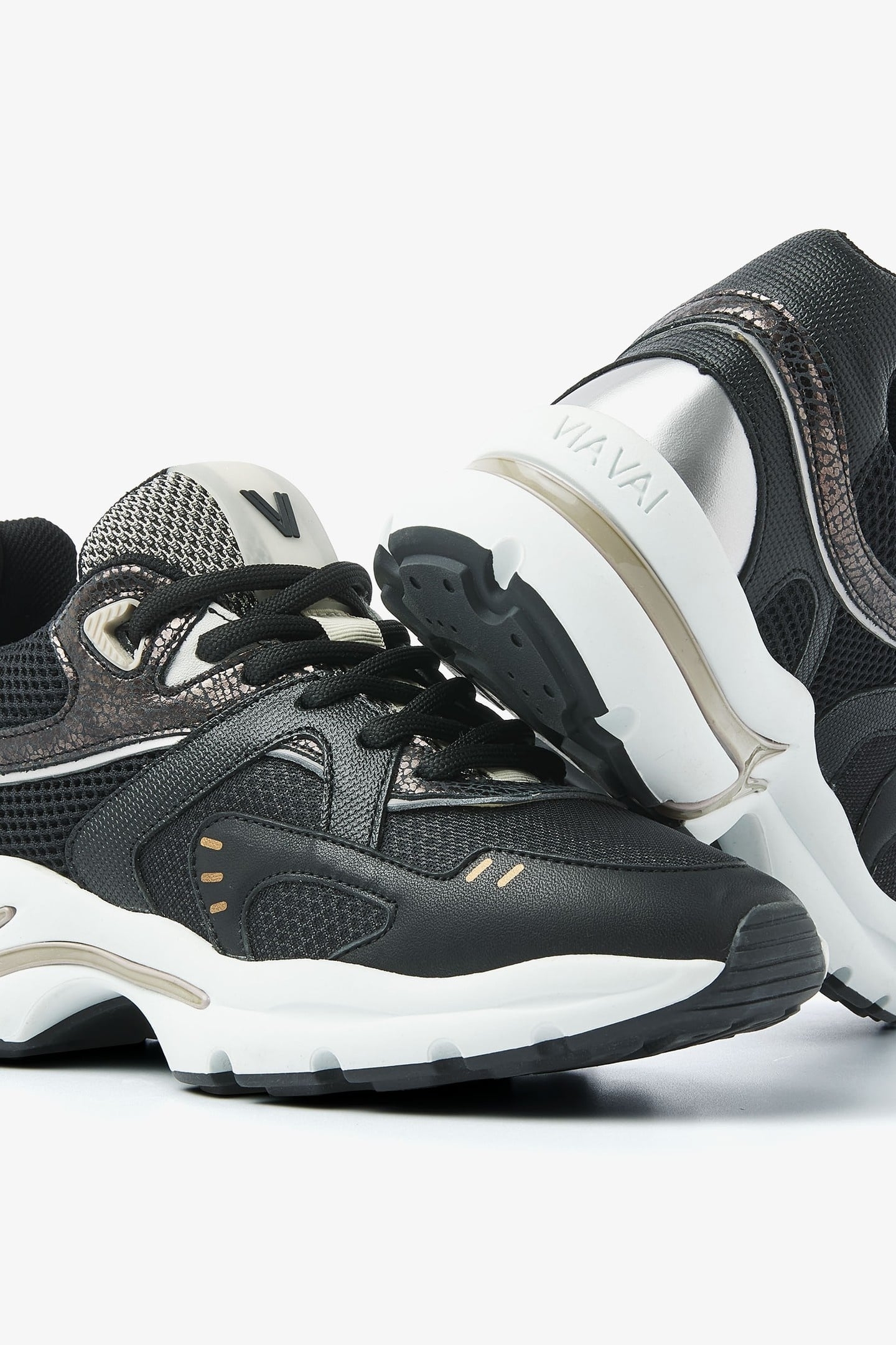 VESPER KELSEY BLACK 4