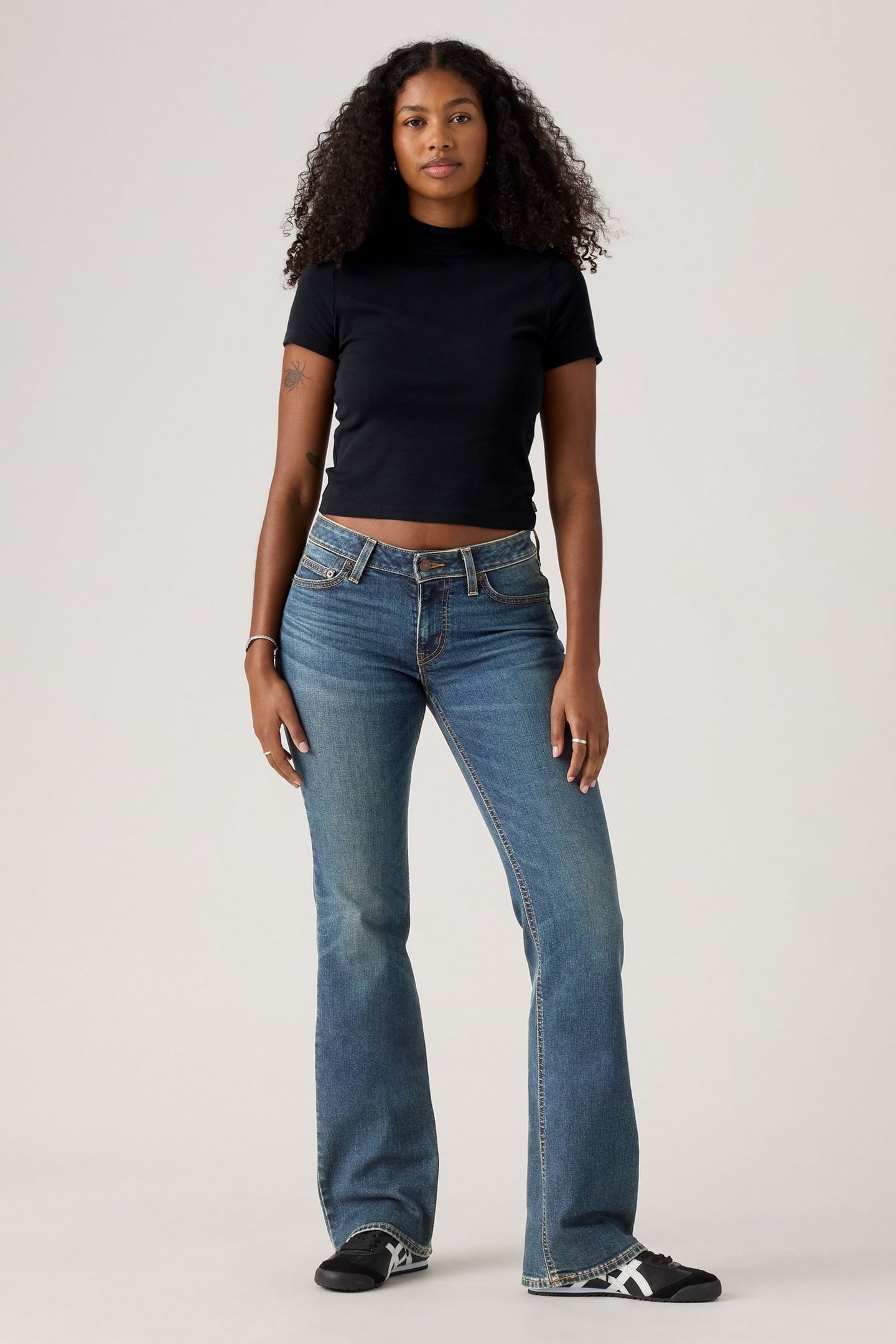 SUPERLOW BOOT SHOW ON THE ROAD 1