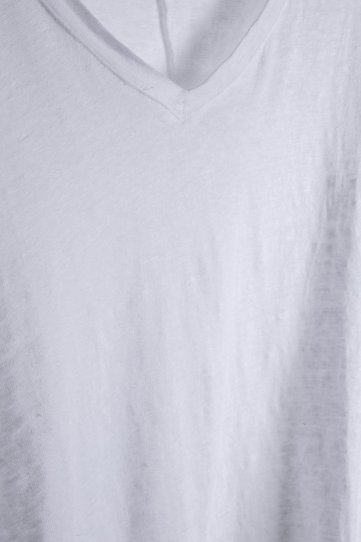 EMILY T SHIRT WHITE 4