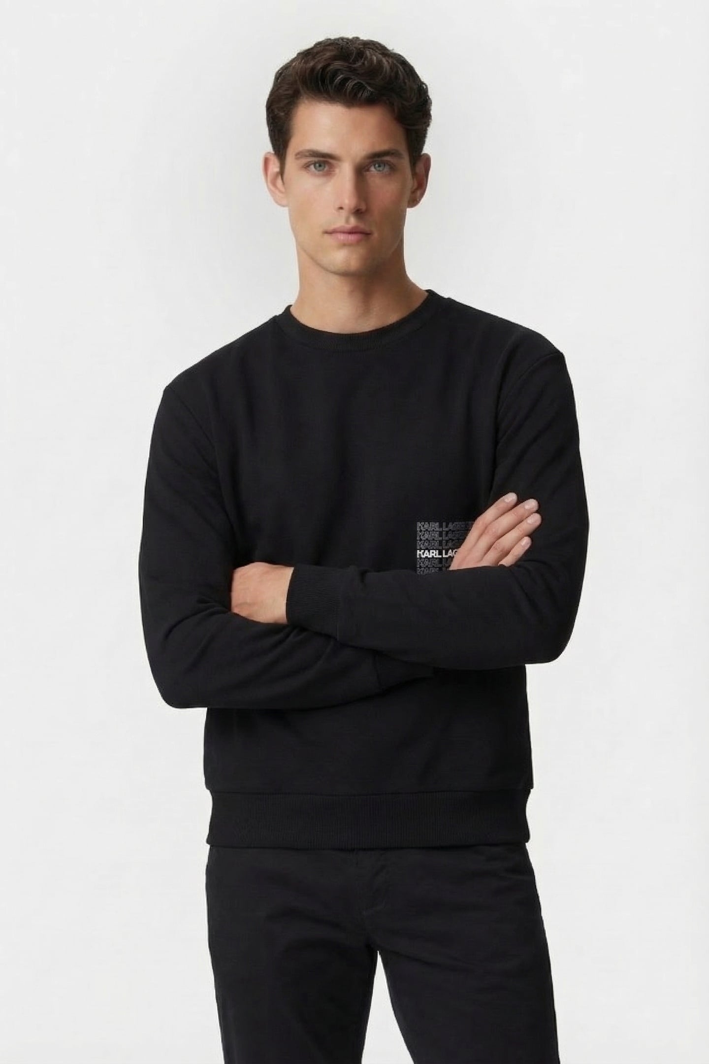 BLACK SWEAT CREWNECK 1