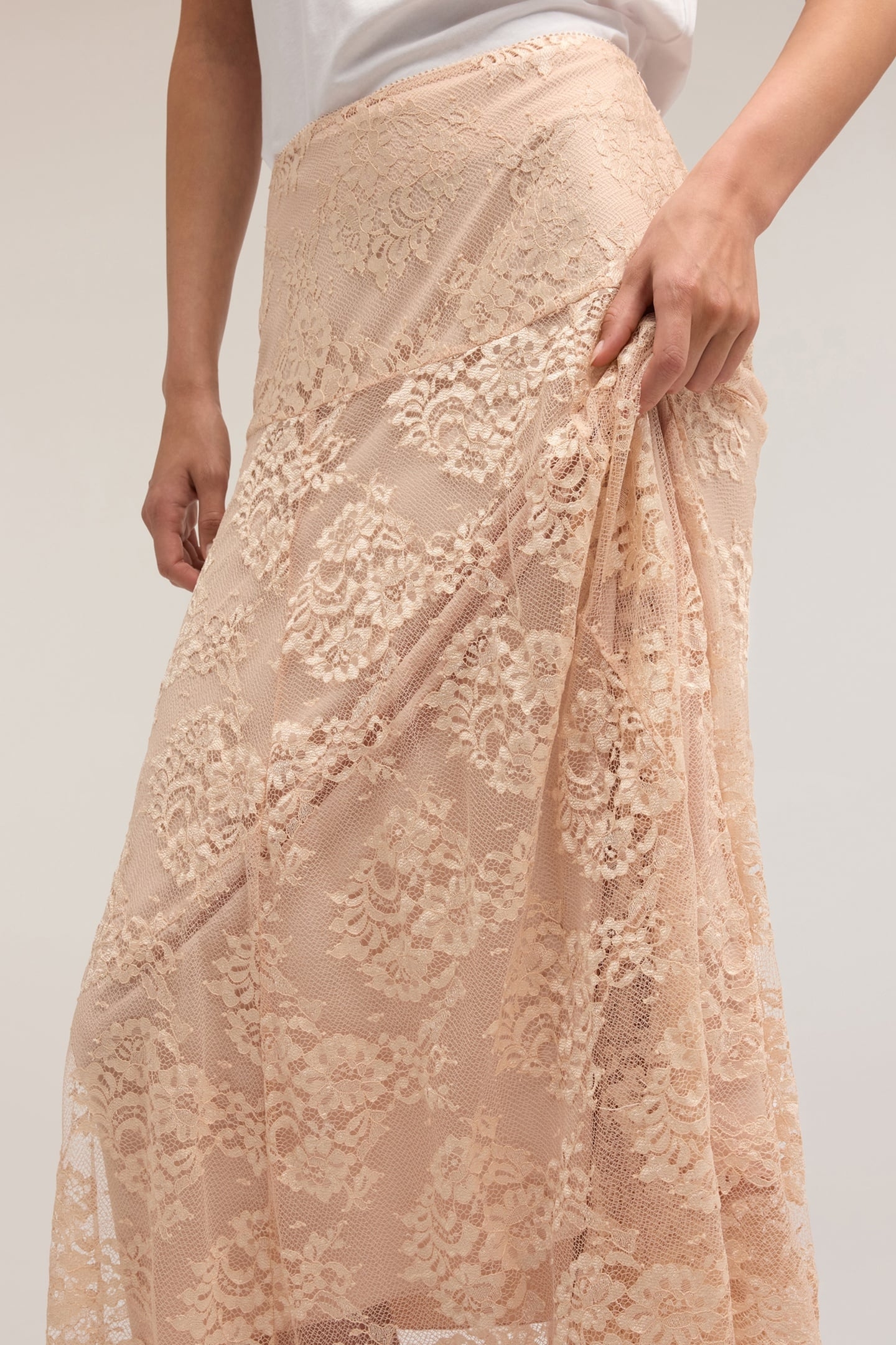 LONG LACE SKIRT POWDER PINK 4