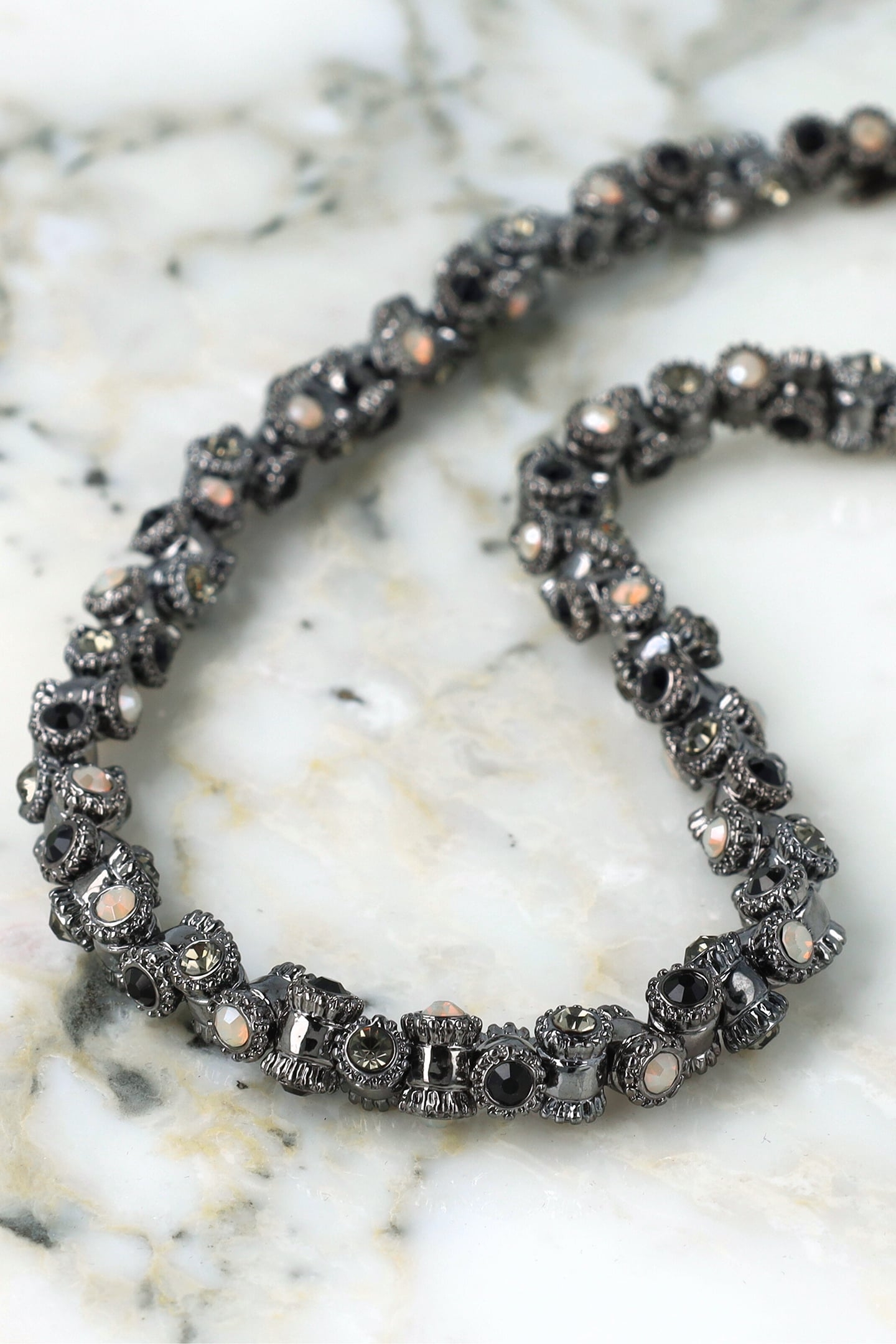 VINTAGE BARREL NECKLACE BLACK 2