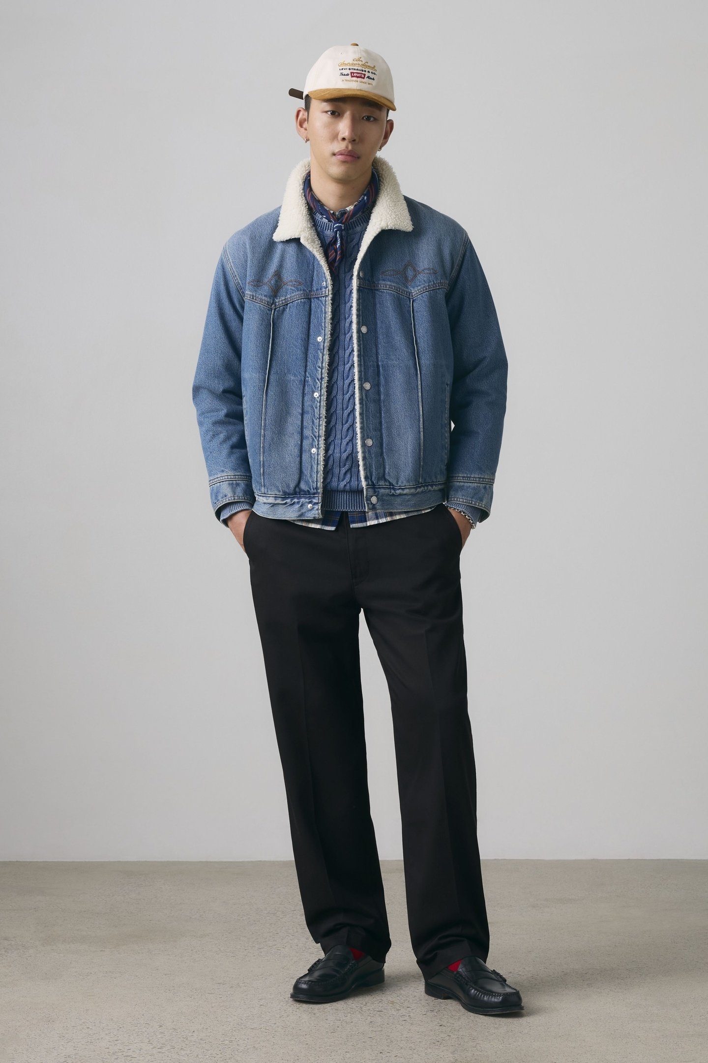 XX LOOSE STRAIGHT CHINOS BLACK 2