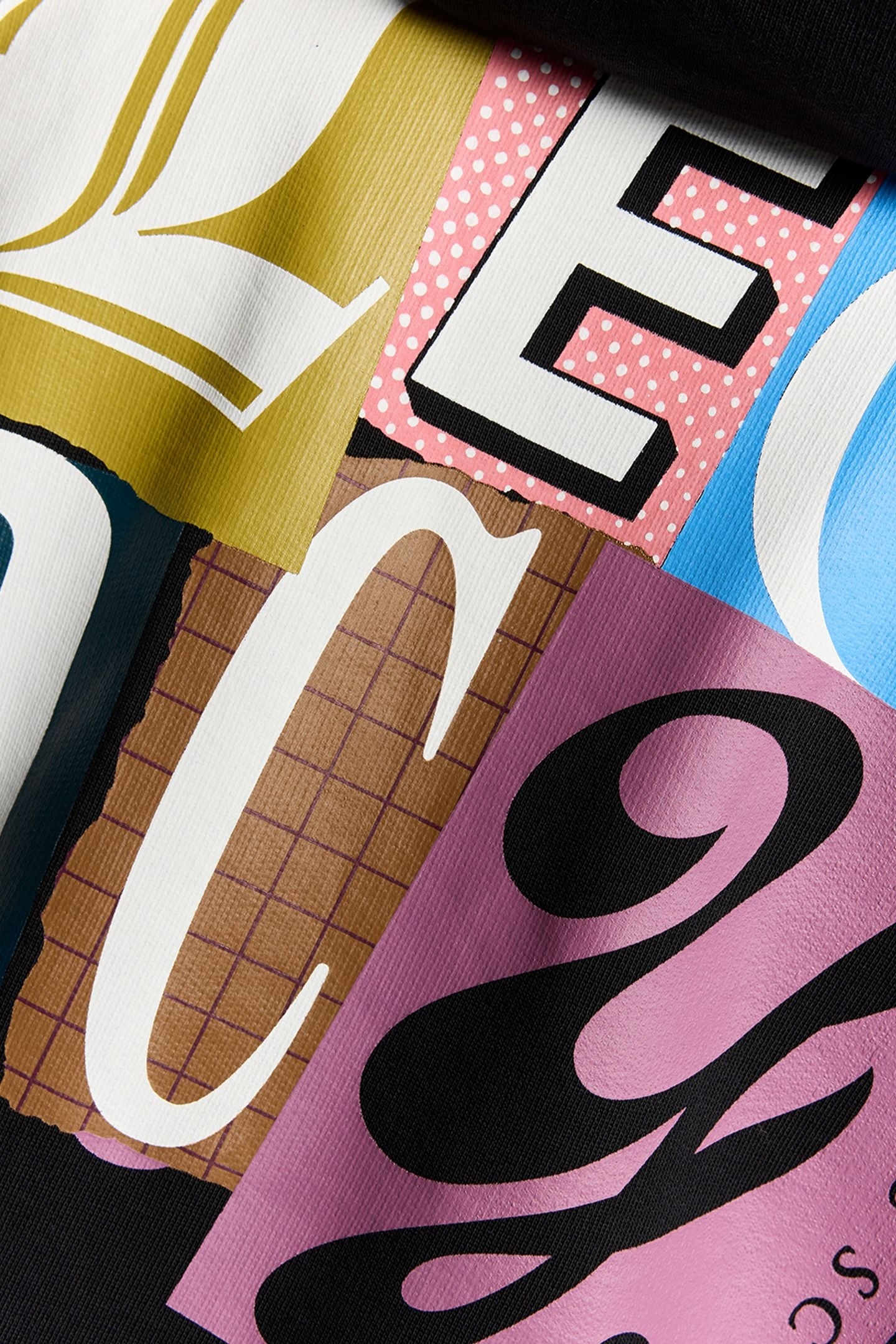 PAPER LETTERS GRAPHIC HOODIE JET BLACK 6