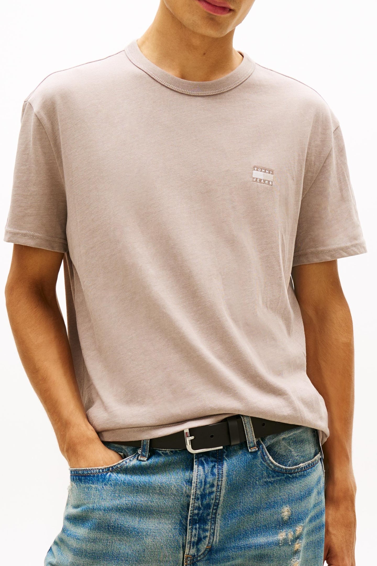 REGULAR BADGE TEE LIMESTONE DUST 3