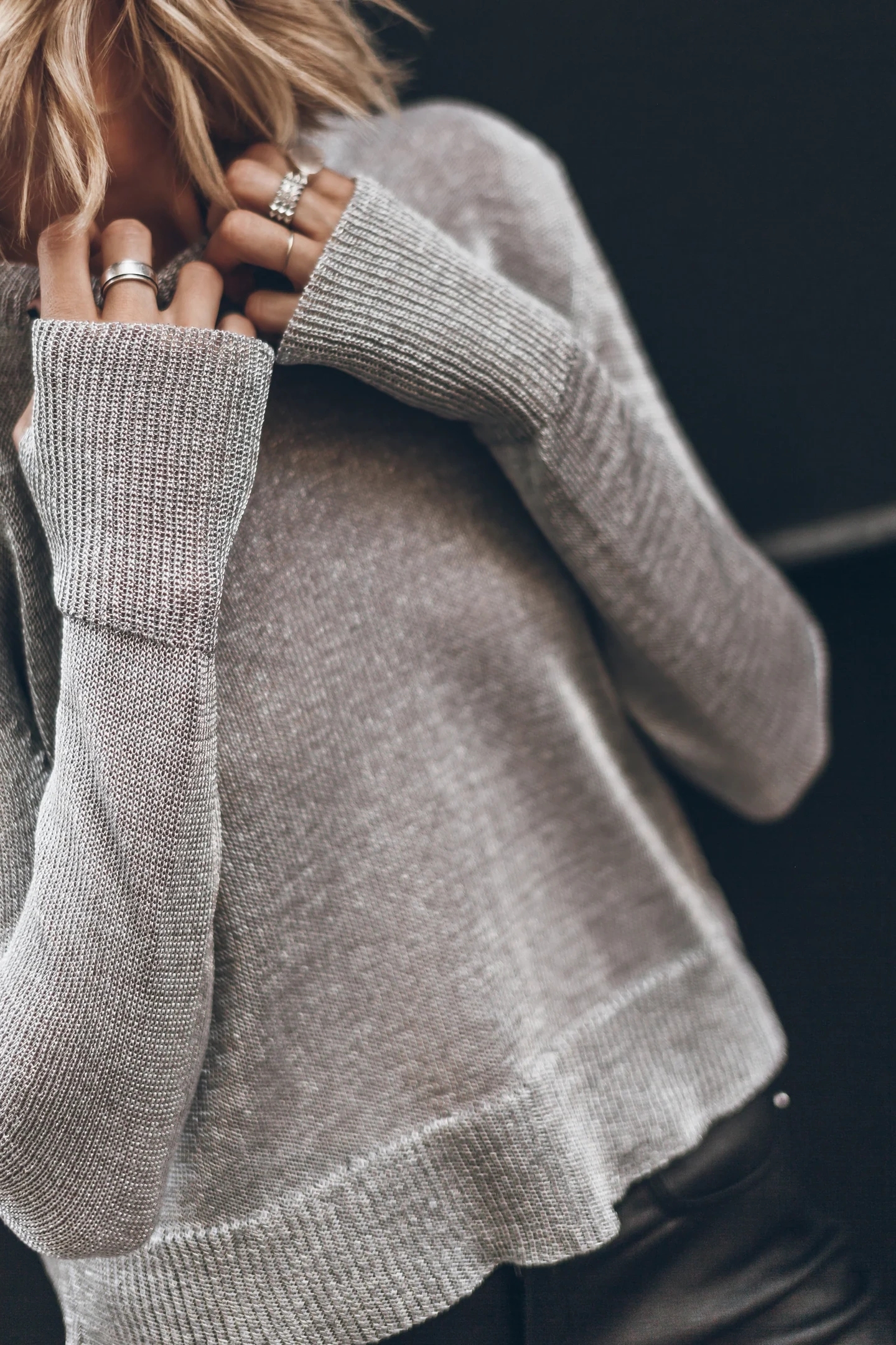 THE SILVER METALLIC KNITTED SWEATER 2