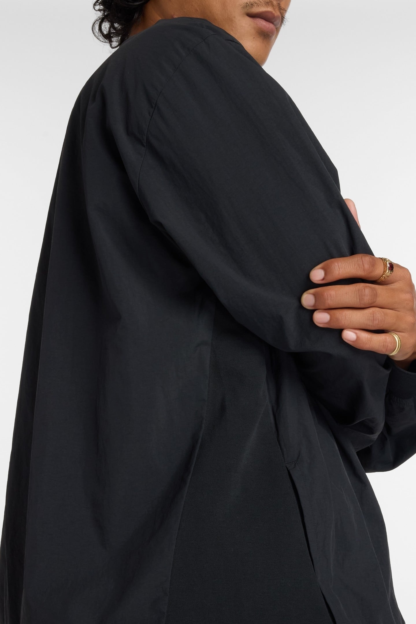 NUMERIC WOVEN CREW BLACK 6