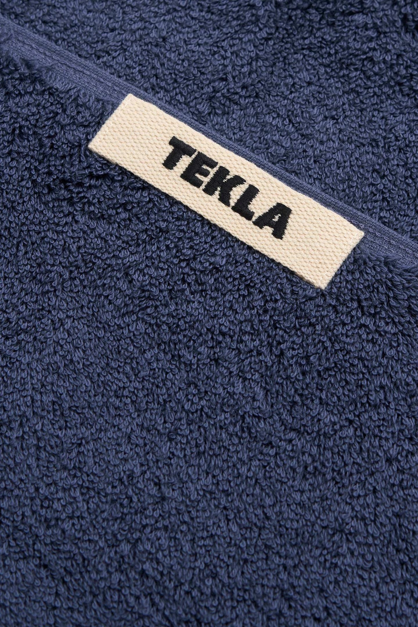 UNISEX TOWEL NAVY 4