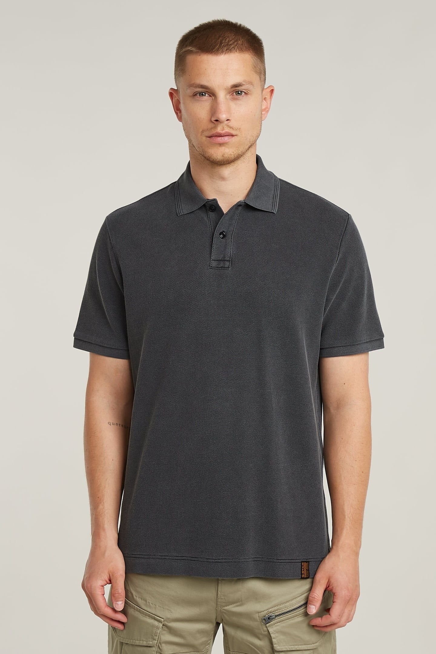 ESSENTIAL POLO RFD DK BLACK GD 2