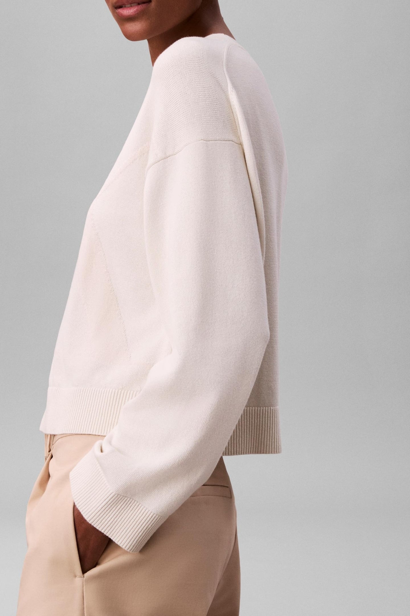 LONG SLEEVE MONOGRAM SWEATER TOFU 4