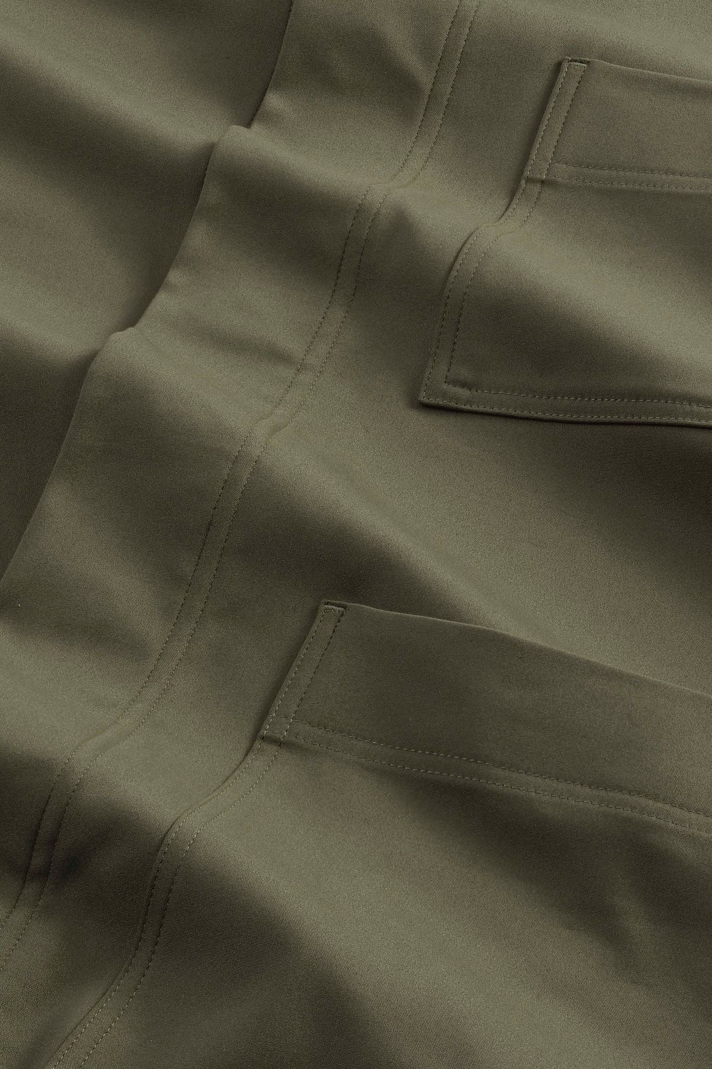 GABE HYBRID/BLAZER CAPERS 5