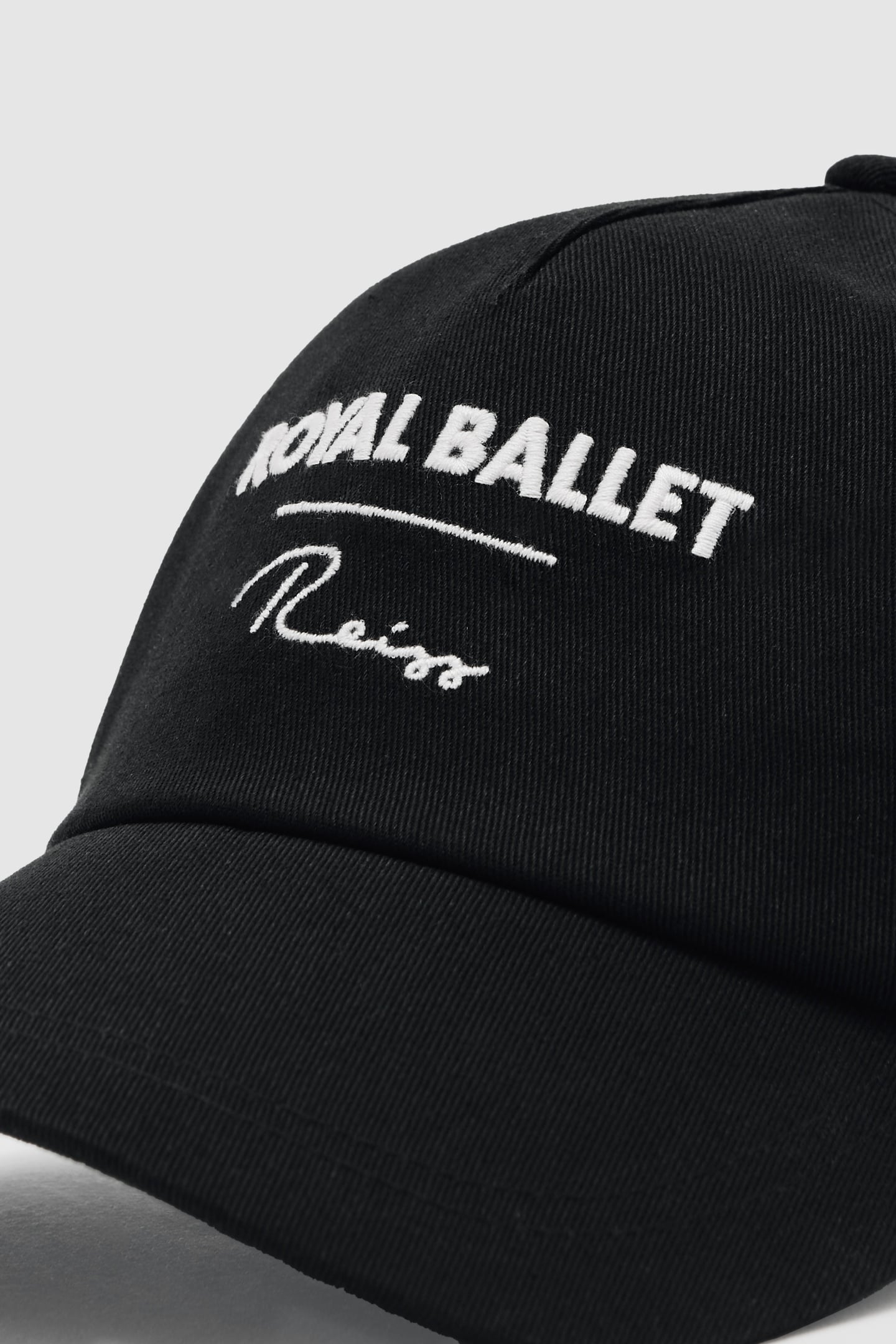 EMBROIDERED LOGO CAP BLACK 7