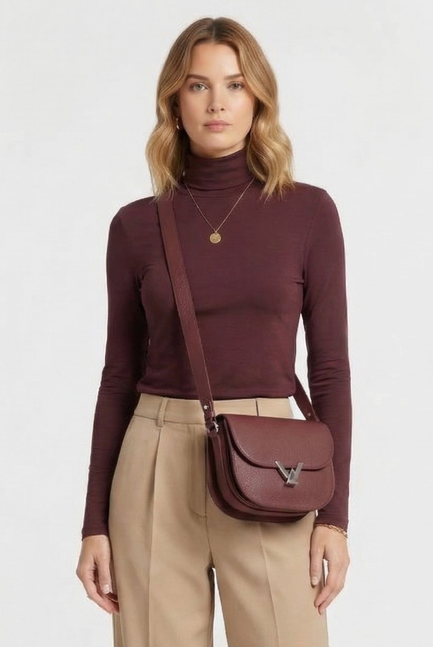 CROSS BODY BAG IN GRAINED LEATHER 1