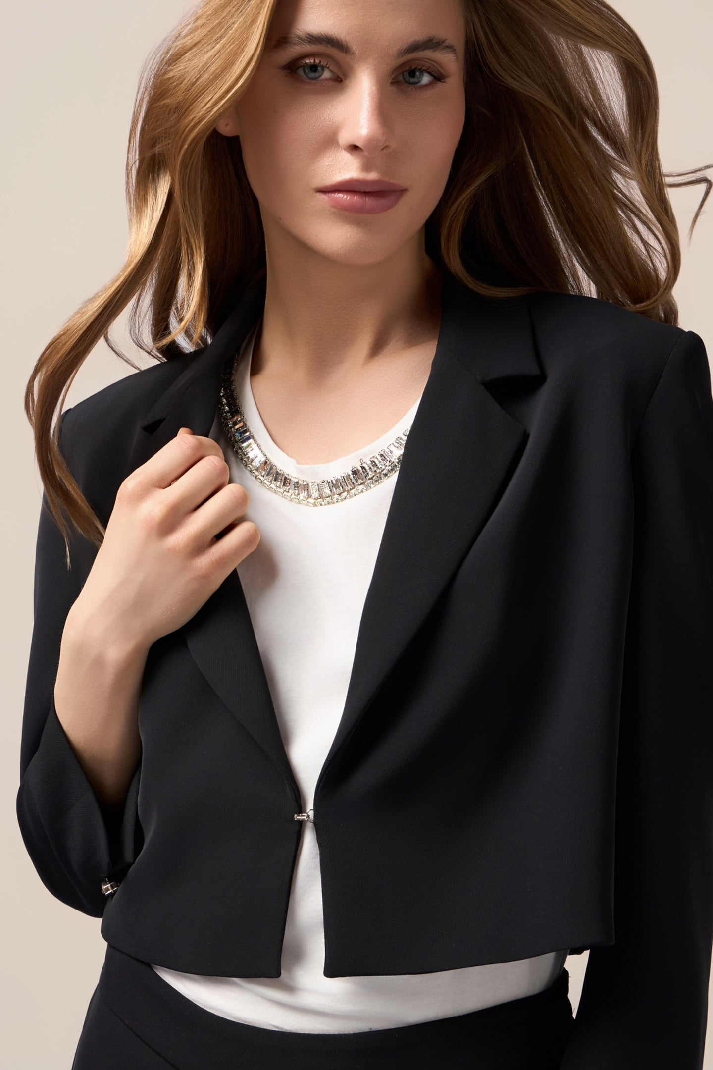 CROPPED BLAZER BLACK 4