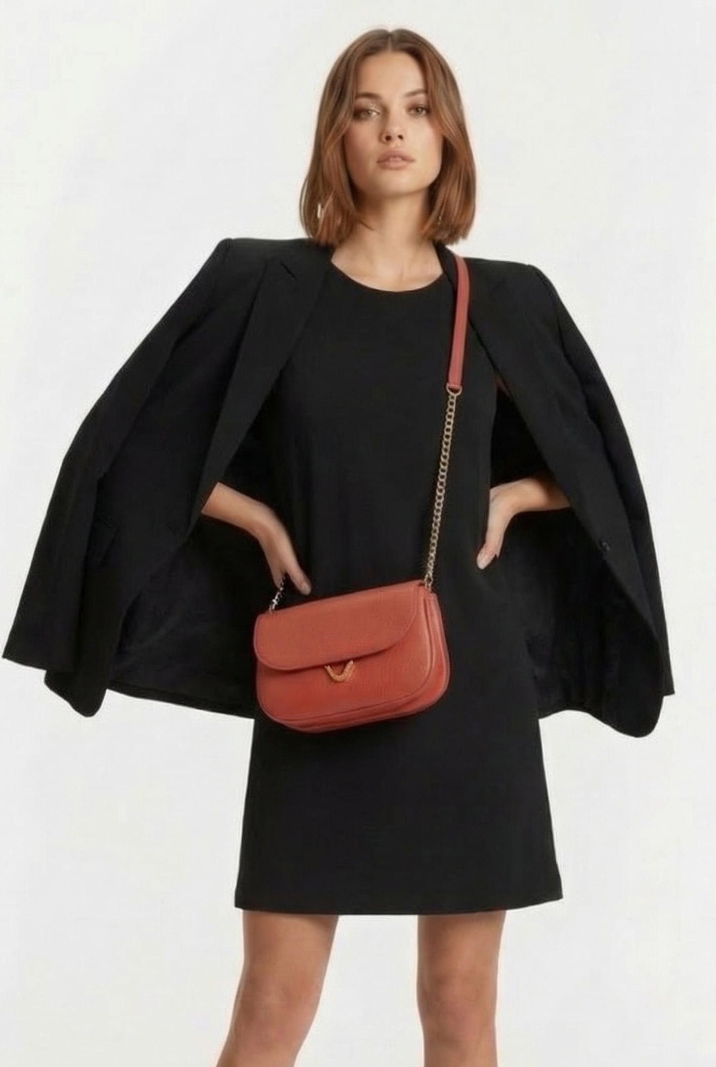 MINI CROSS BODY CHAIN BAG 1