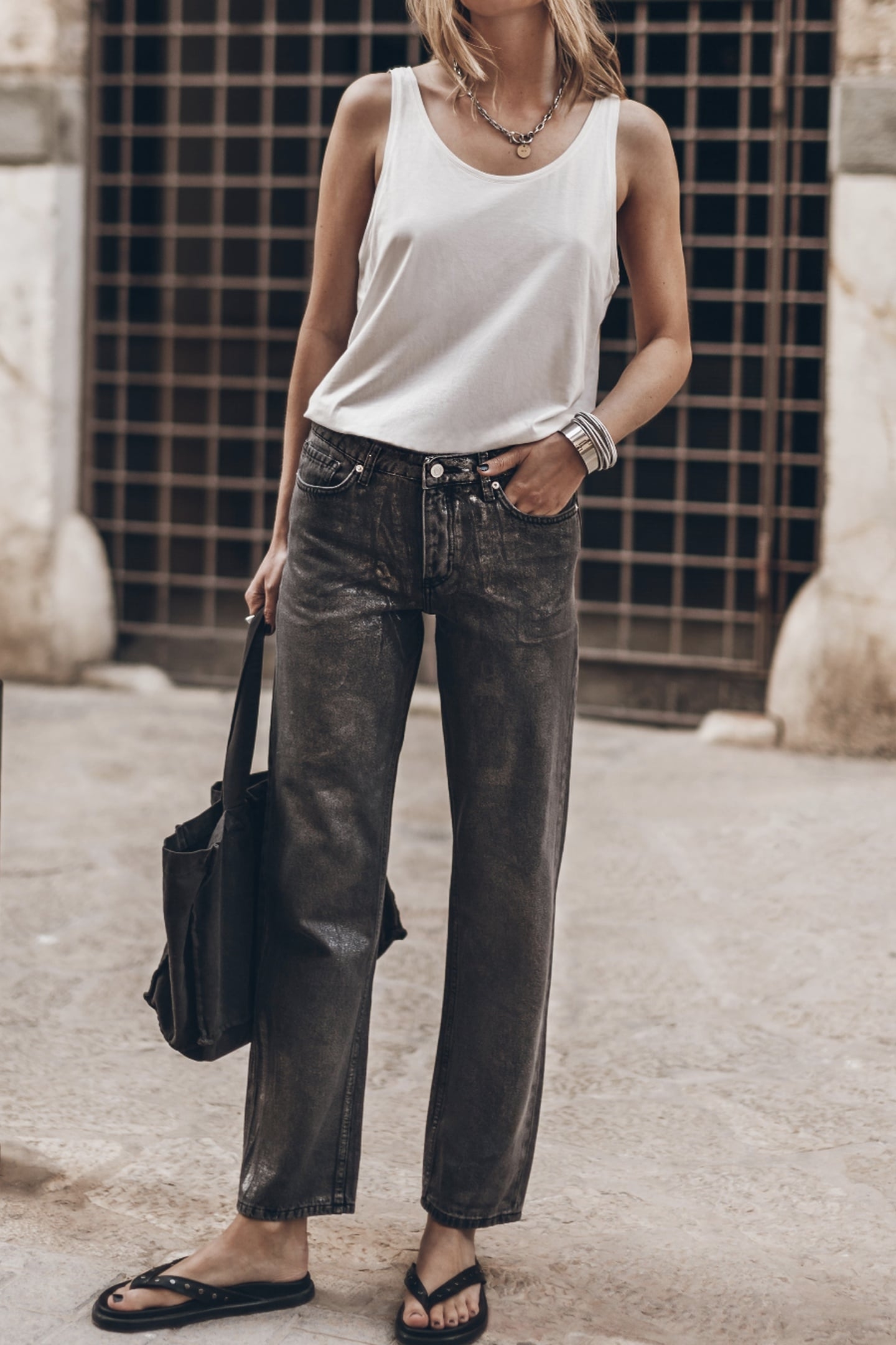 THE BLACK SHIMMER STRAIGHT JEANS 1