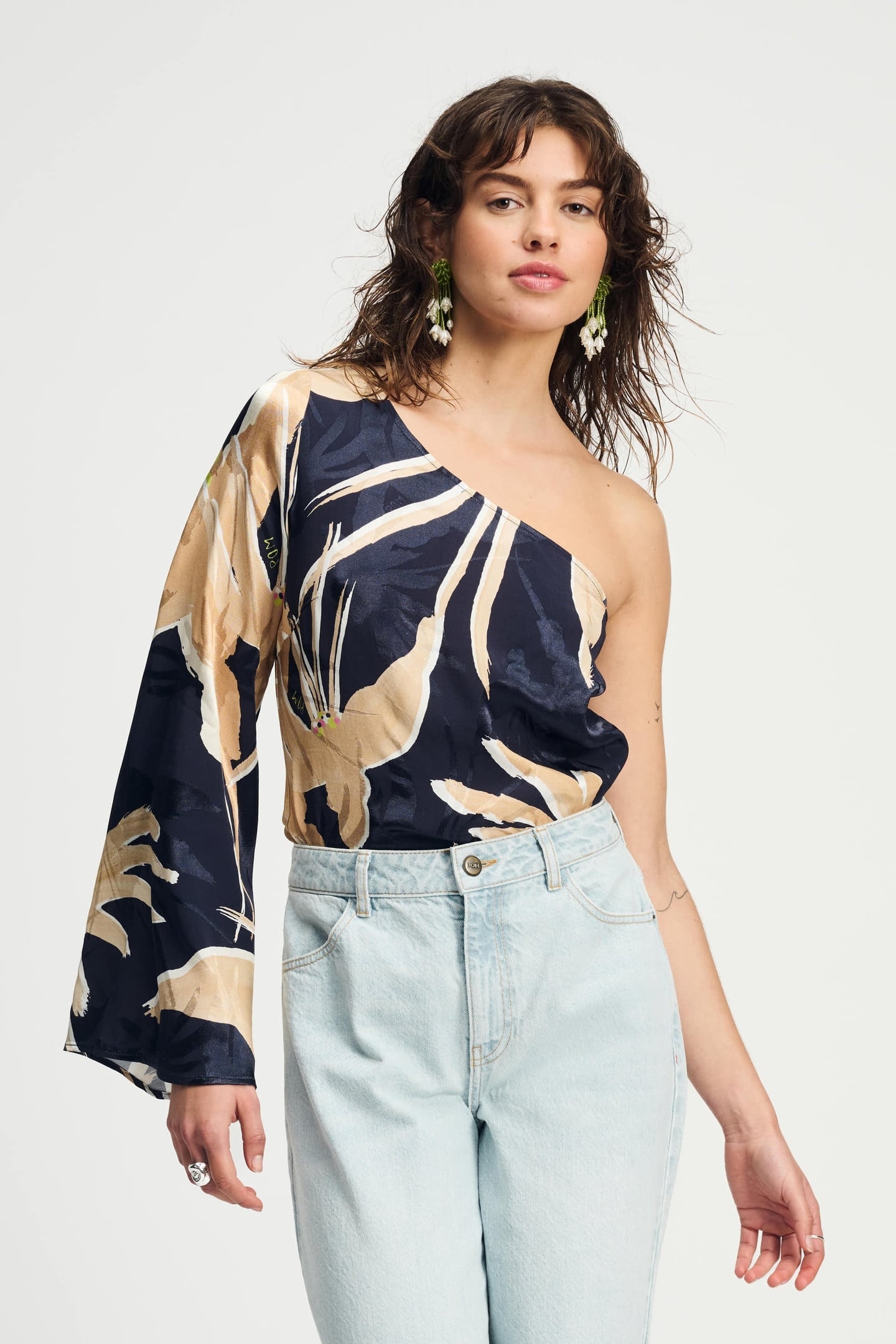 TOP - ONE SHOULDER ARTISAN SAND 2