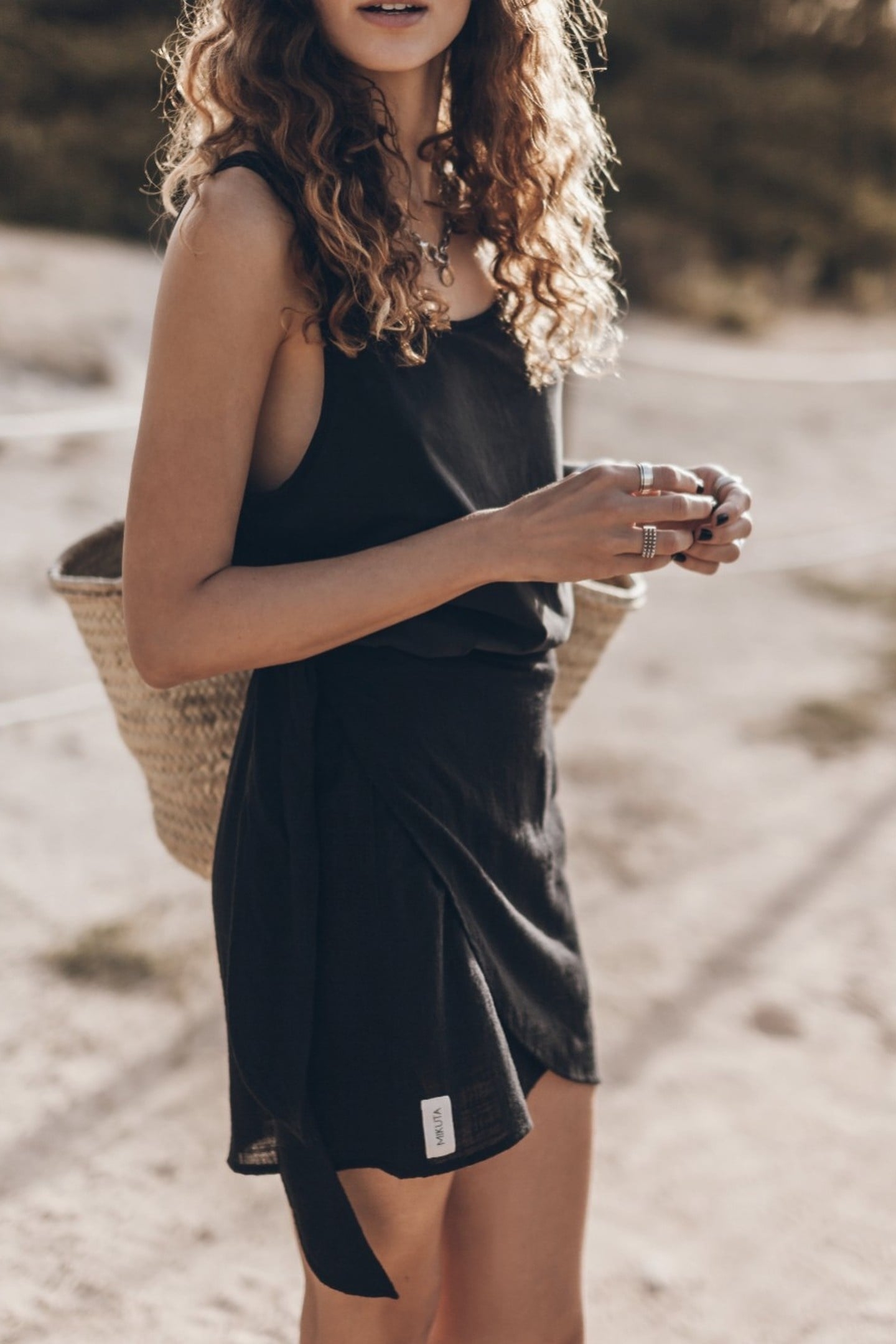 THE BLACK WRAP SKIRT BLACK 2