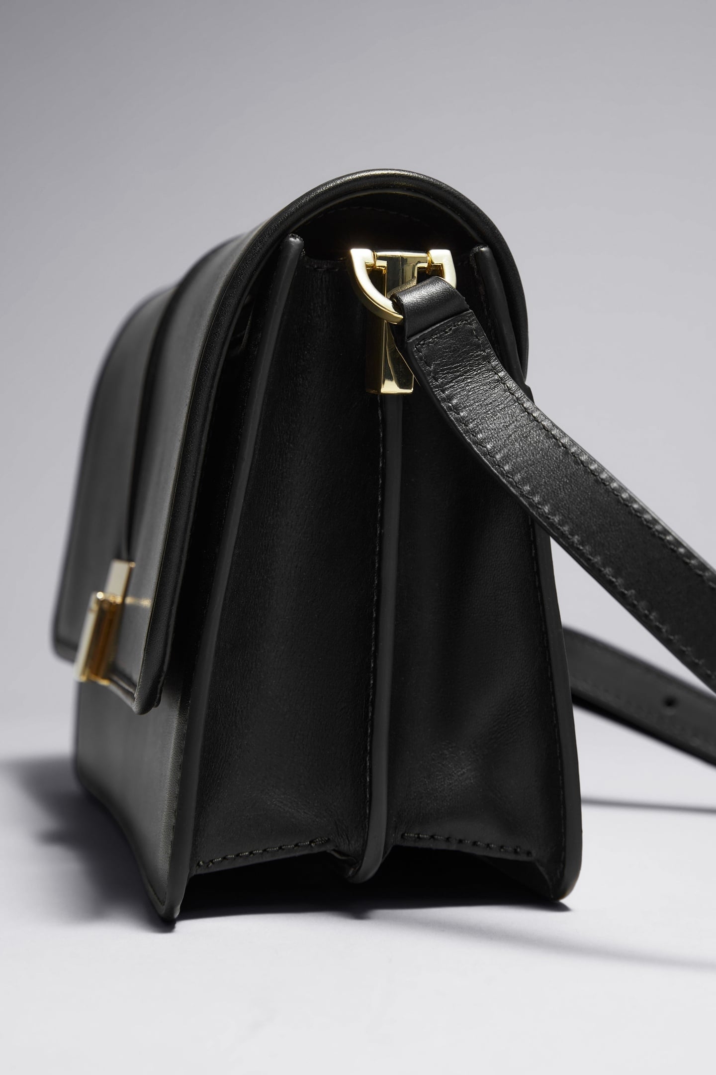 ANDIE FLAT CROSSBODY BLACK 3
