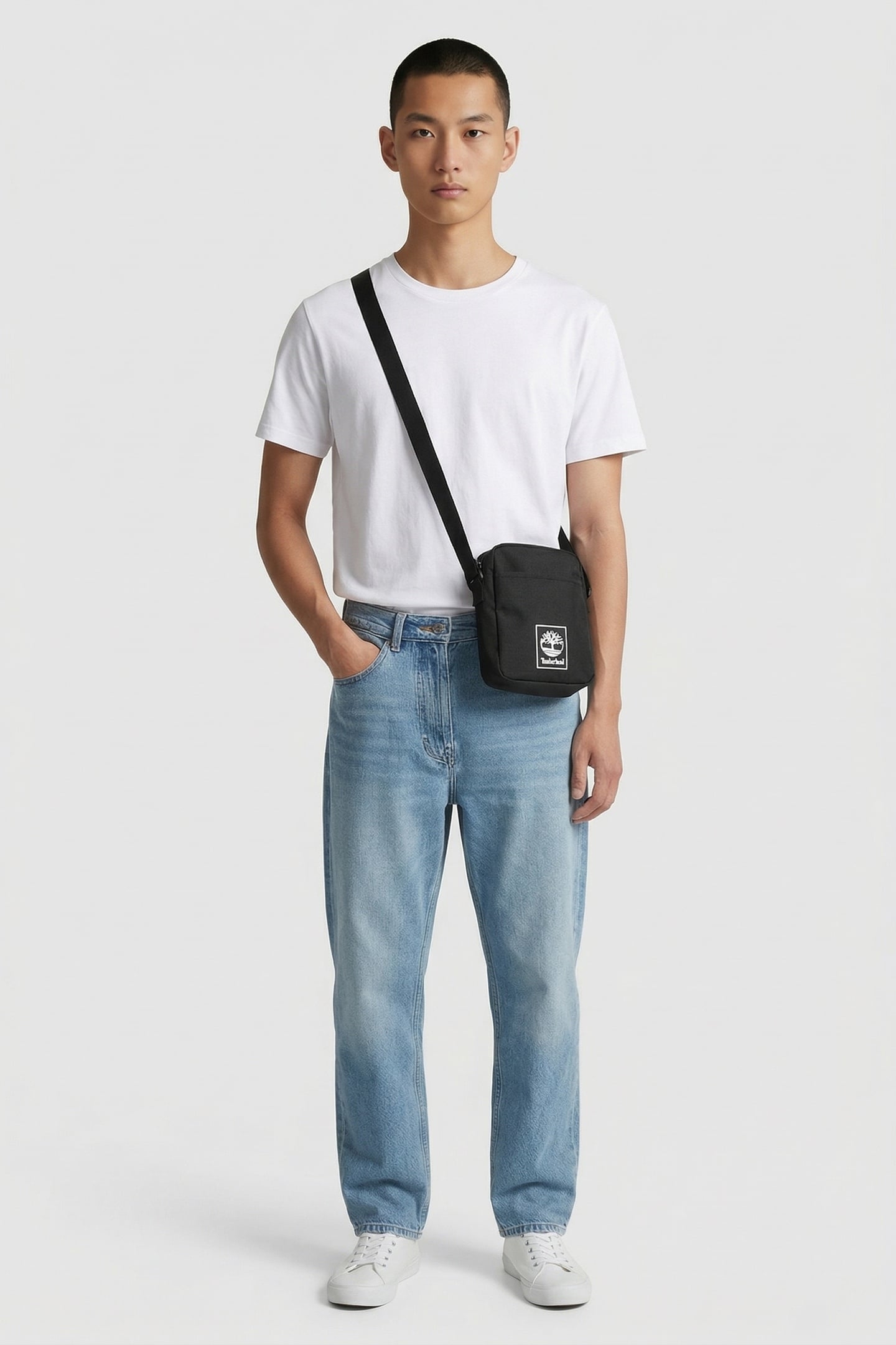 UNISEX THAYER M CROSSBODY BAG BLACK 4