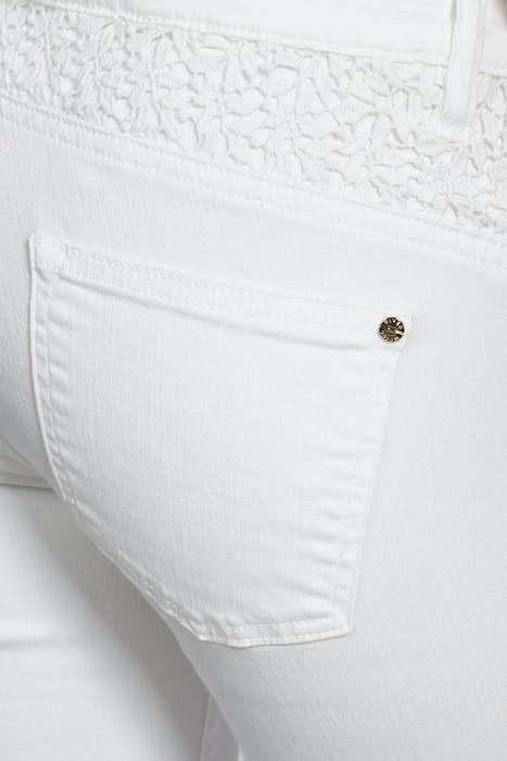 5-PCKT WIDE LEG + LACE DETAILS WHITE 3