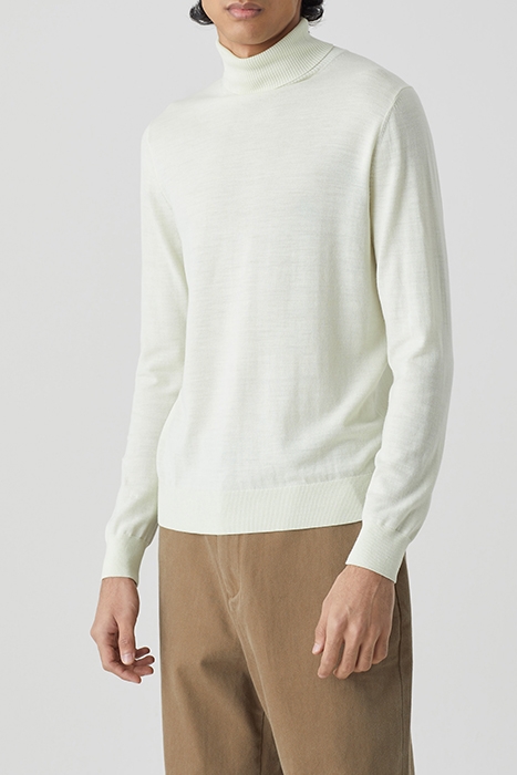 FINE KNIT TURTLE NECK WASABI CREAM 1