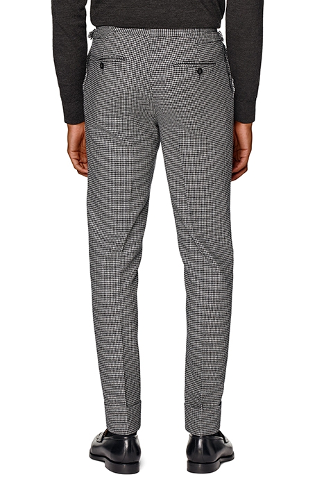 BLACK HOUNDSTOOTH THREE-PIECE HAVANA SUIT 5