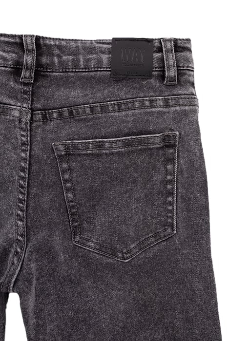 BOYS’ MEDIUM GREY RELAXED JEANS WITH PLACED WORN PATCHES MED 6
