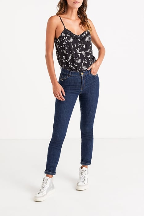 DARK AUTHENTIC BLUE EMBROIDERED STAR SKINNY JEANS 1