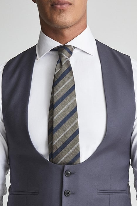 HIKED WAISTCOAT BLUE 4