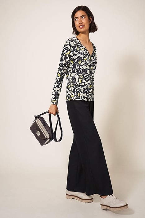 NELLY TEE BLACK PRINTED 3