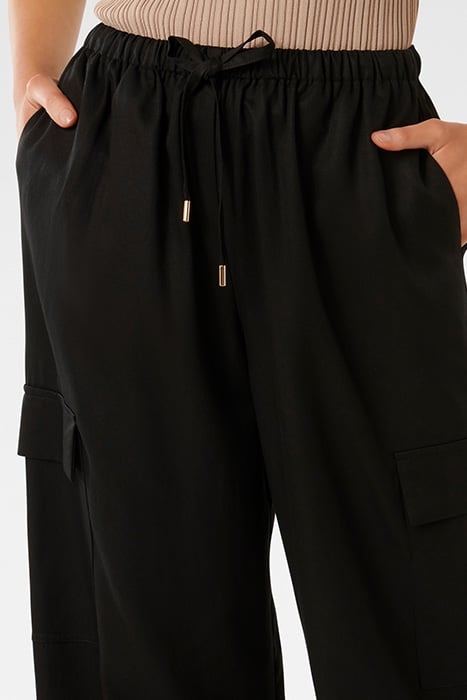 ELSIE ELASTIC WAIST CARGO BLACK 6