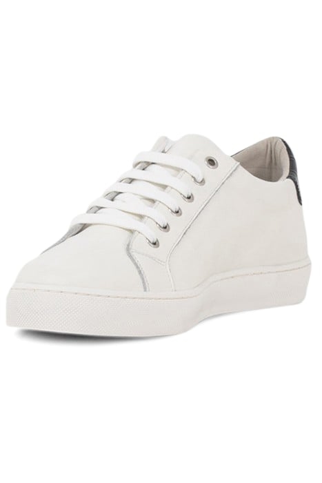 WHITE LOW-TOP TRAINERS WITH BLACK DETAILS 3