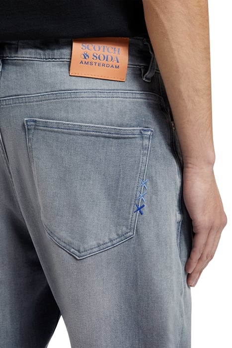 THE DROP REGULAR TAPER JEANS ON BOARD 7