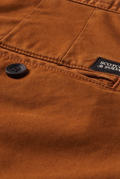 ESSENTIALS - STUART REGULAR SL WALNUT 7