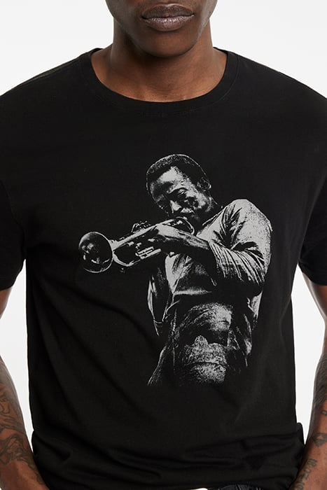 SS CREW TEE - MILES DAVIS BLACK 3