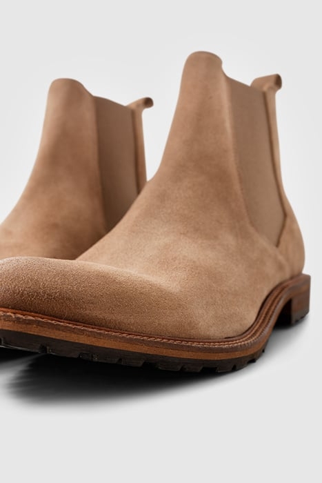 BEIGE SUEDE CHELSEA BOOTS 5