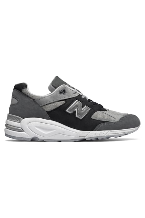 M990XG2 SNEAKERS IN SILVER MINK 1