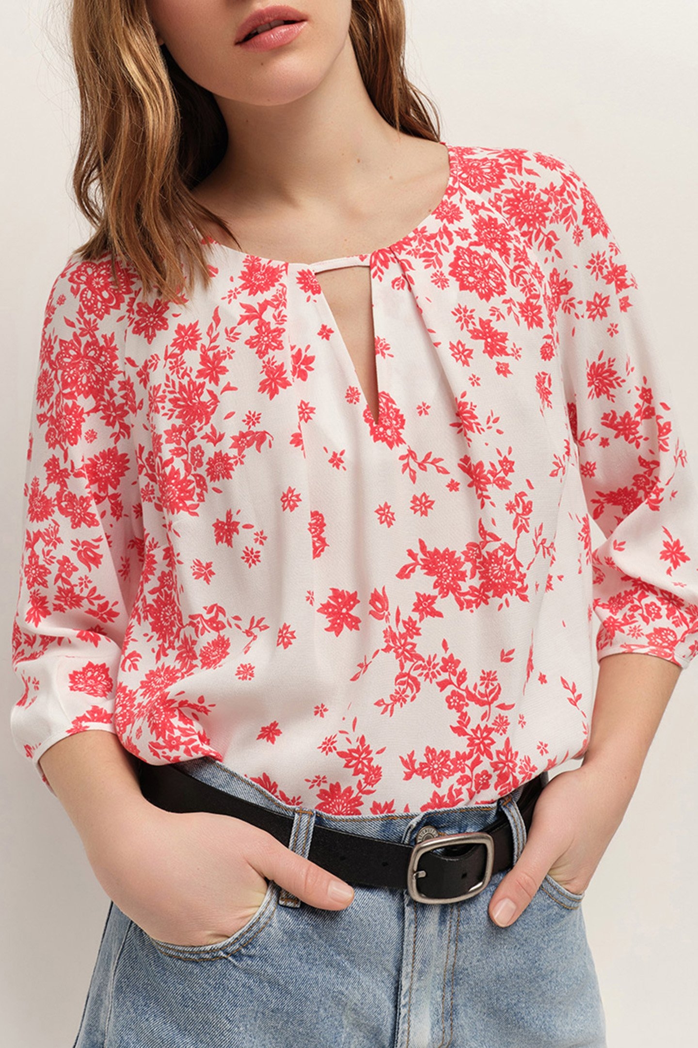 COLIN - ECOVERO™ LENZING™ BLOUSE IN ECRU WITH BOHEMIAN EARTH 1