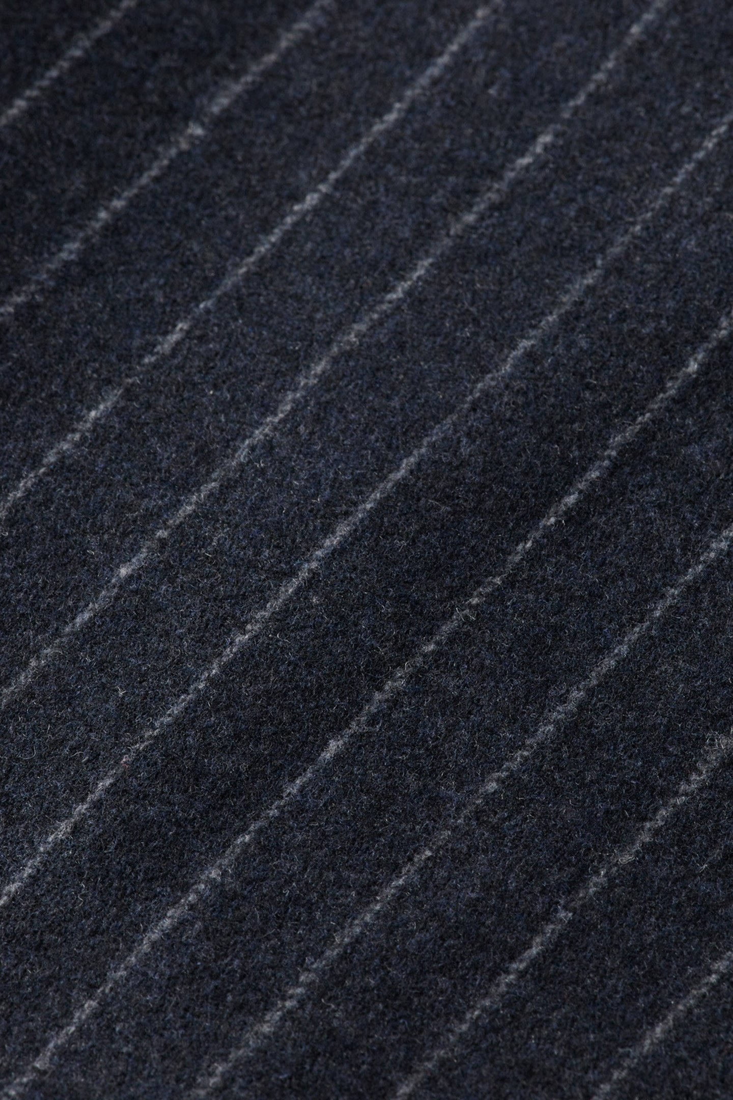 RELAXED 3-BUTTON WOOL-BLEND PINSTRIPE BLAZER CHARCOAL STRIPE 3