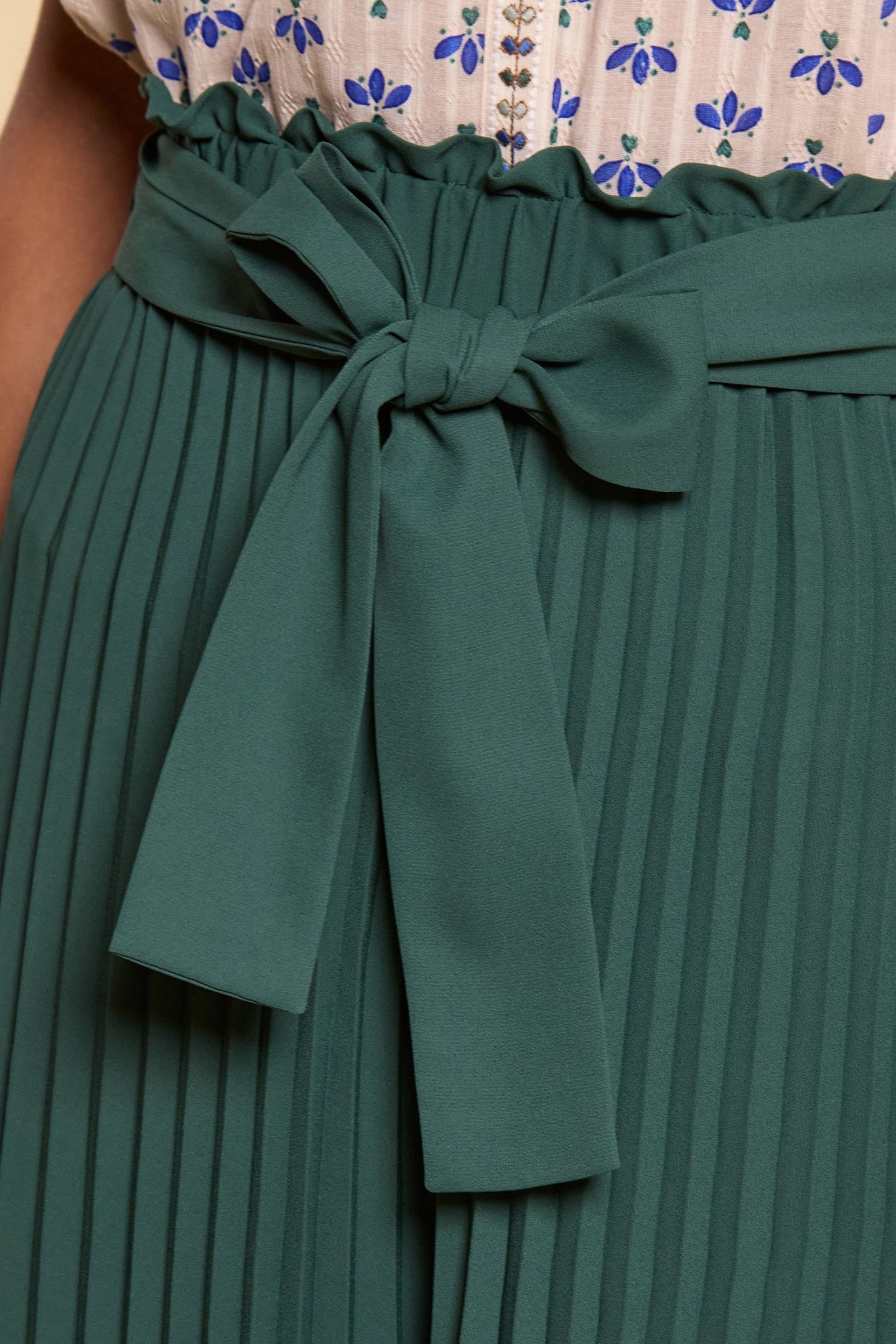 NIGHT GREEN PLEATED WIDE-LEG TROUSERS 6