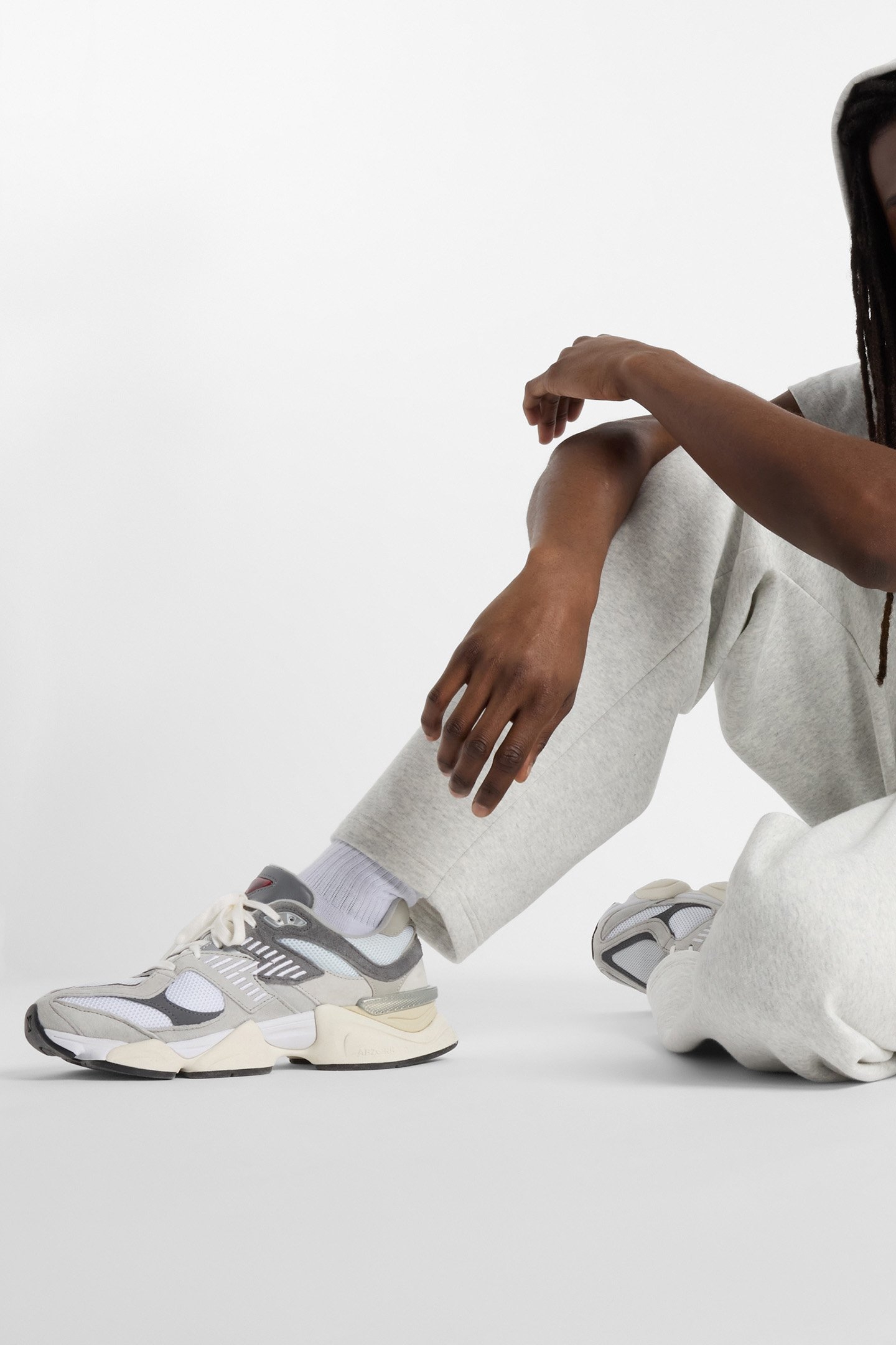 STRAIGHT LEG SWEATPANTS IN GREY 5